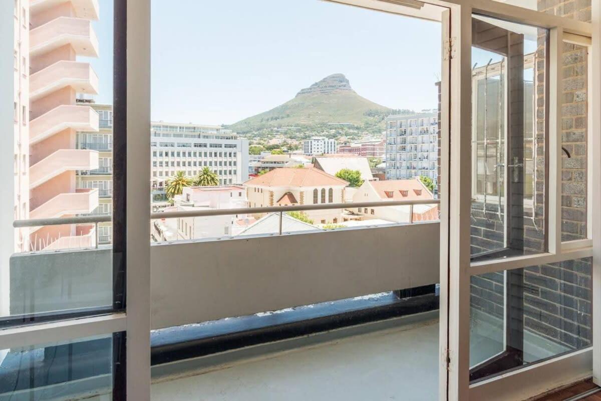Tranquil Garden Studio With Pool Mountain Views เคปทาวน์ ภายนอก รูปภาพ